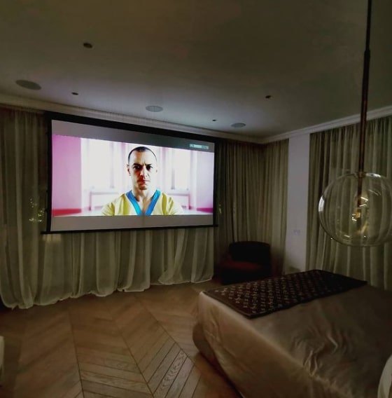Cinema in camera da letto