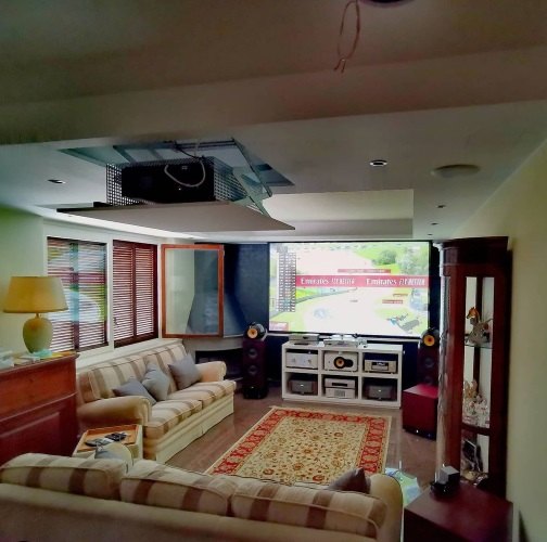 Sala cinema a scomparsa a Rivalta di Torino